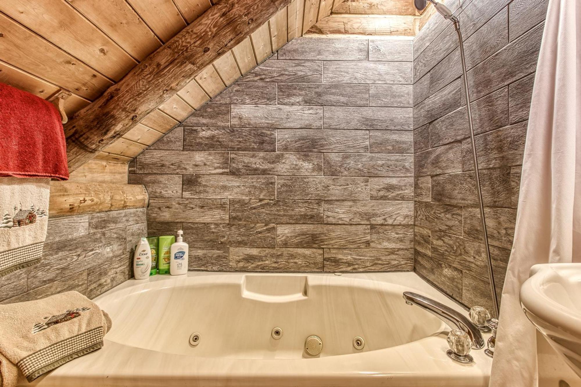 Very Private, Real Log Cabin With Hot Tub! Sevierville Exteriér fotografie