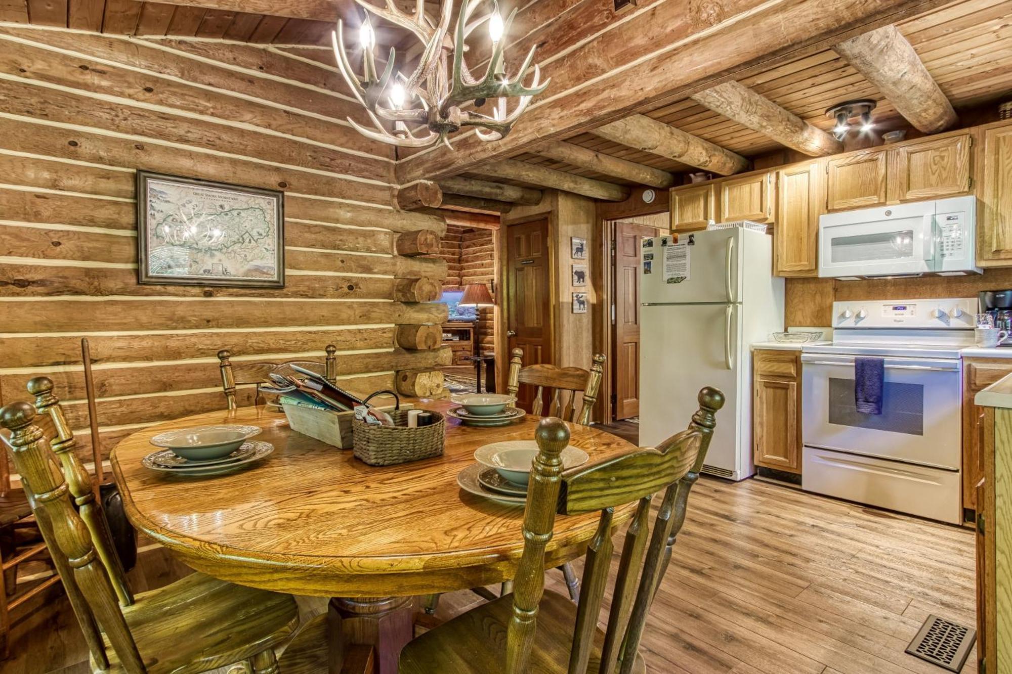Very Private, Real Log Cabin With Hot Tub! Sevierville Exteriér fotografie